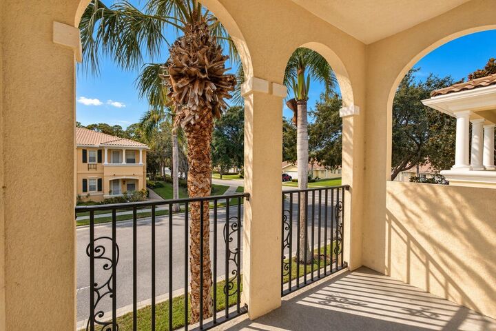 Property Photo:  4506 Illicium Drive  FL 33418 