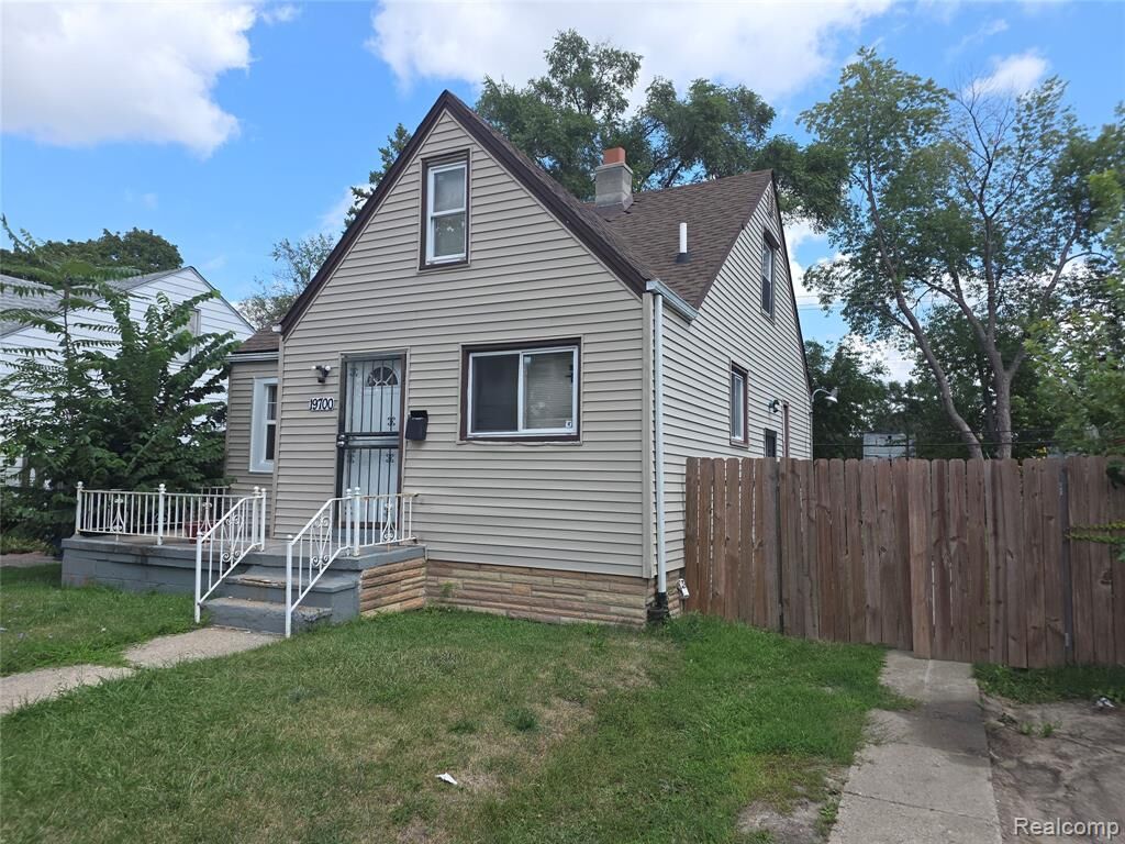 Property Photo:  19700 Russell Street  MI 48203 