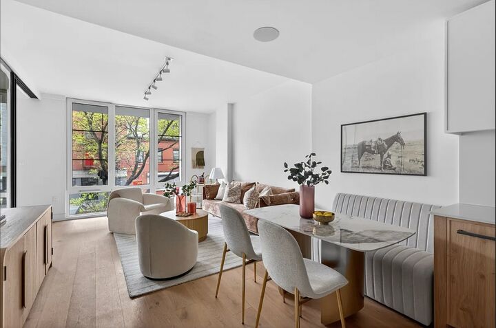 Property Photo:  1110 Manhattan Avenue Residence 6  NY 11222 