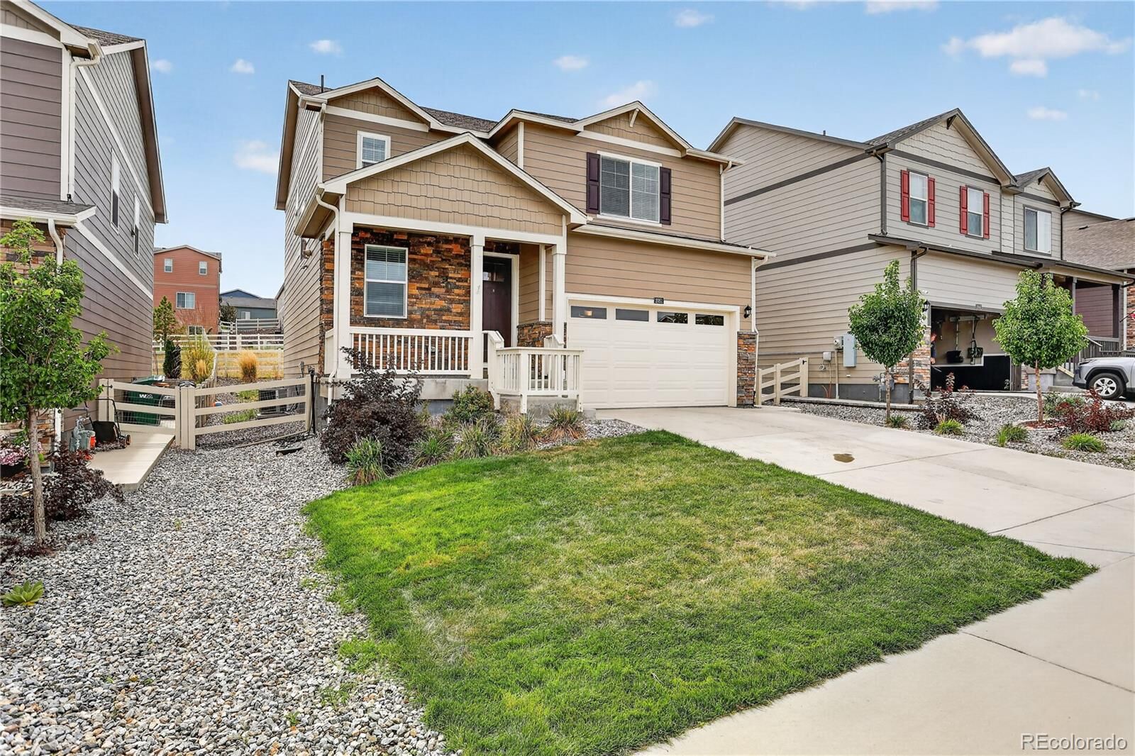 Property Photo:  2051 Rosette Lane  CO 80104 