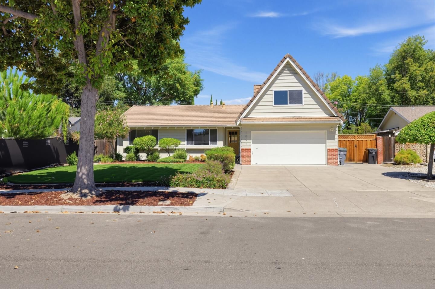 Property Photo:  1091 Rockefeller Drive  CA 94087 