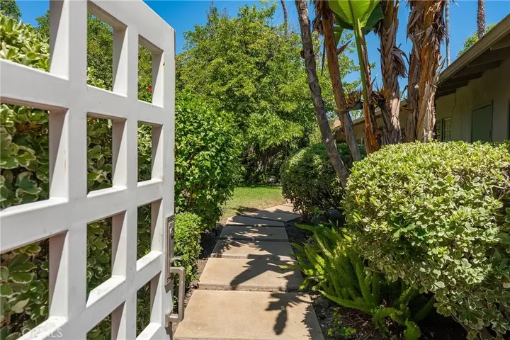 Property Photo:  4956 Hood Drive  CA 91364 