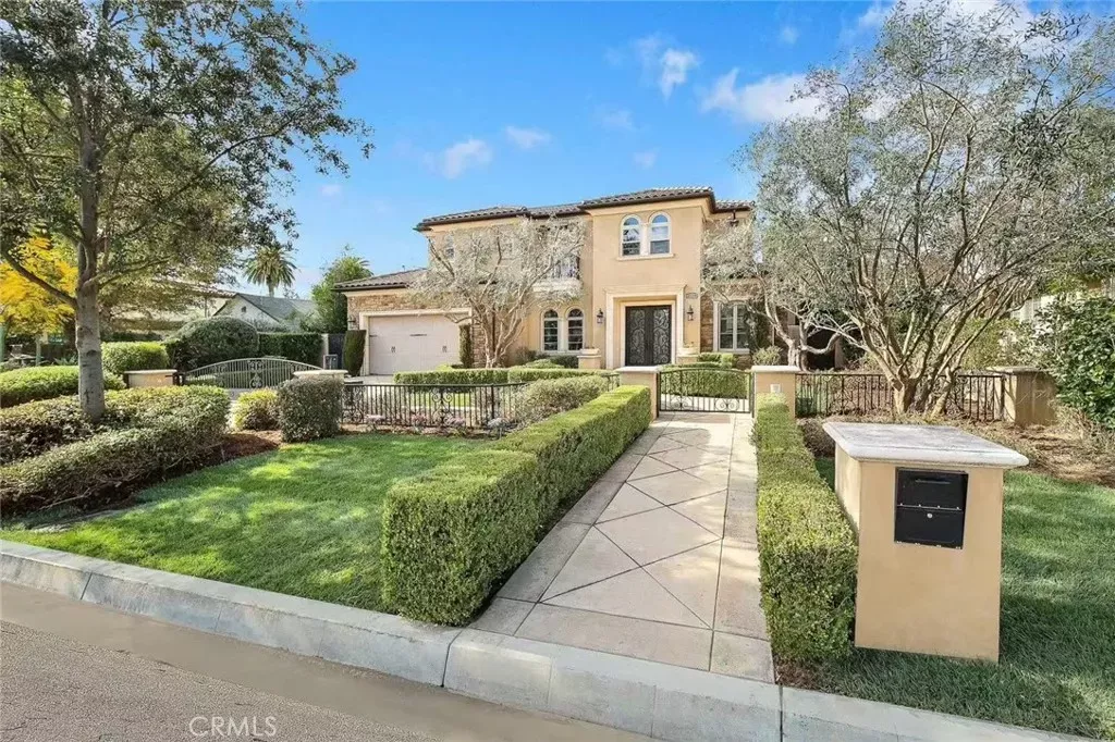 Property Photo:  2119 S 5th Avenue  CA 91006 