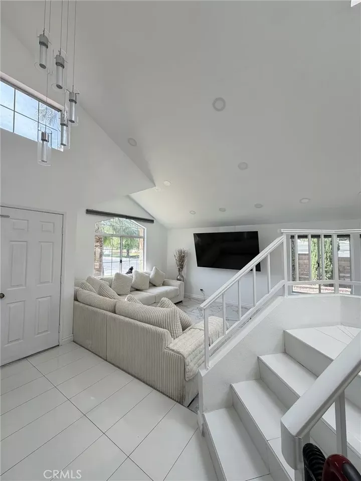 Property Photo: 601 Esther CA 93535