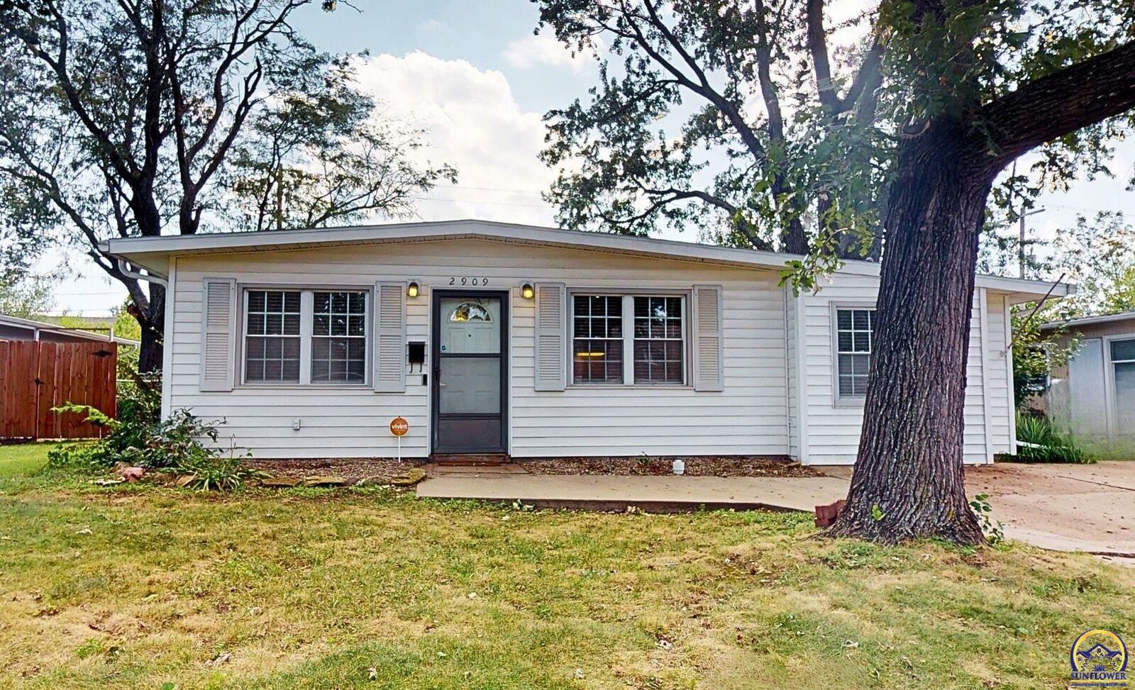 Property Photo:  2909 SW Twilight Dr  KS 66614 