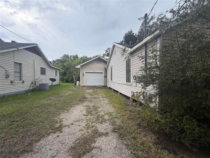 Property Photo:  1630 12th Street  LA 70601 