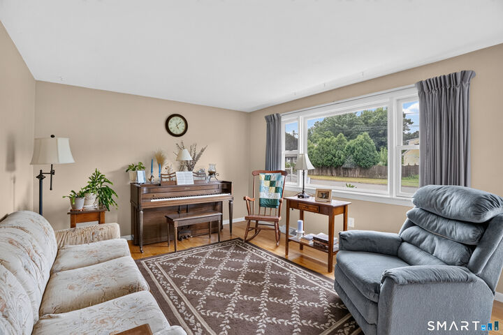 Property Photo:  10 Roosevelt Boulevard  CT 06082 