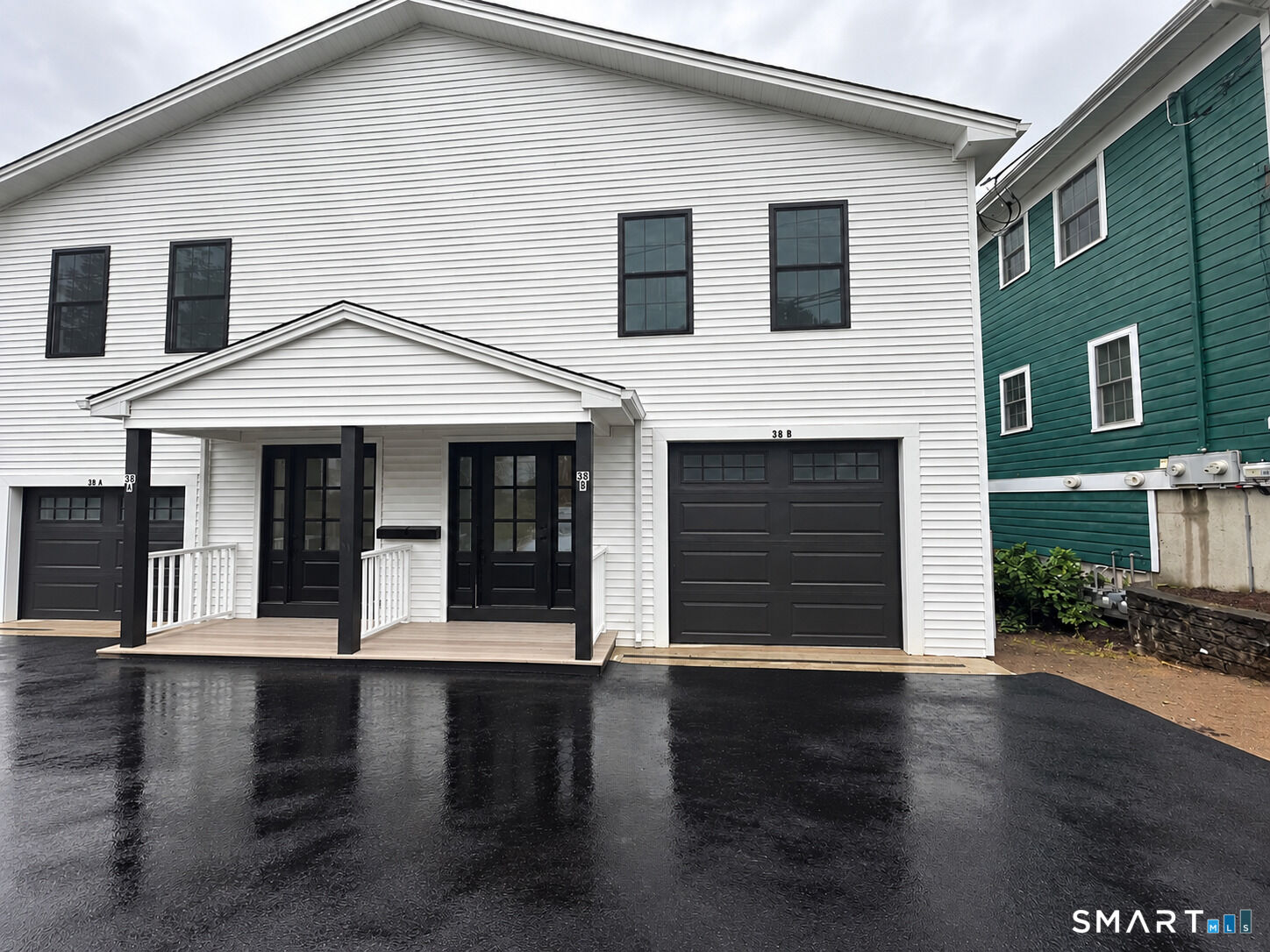 Property Photo:  38 Golden Hill Street B  CT 06460 