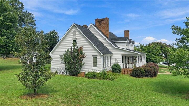 Property Photo: 105 Marshland Lane SC 29650