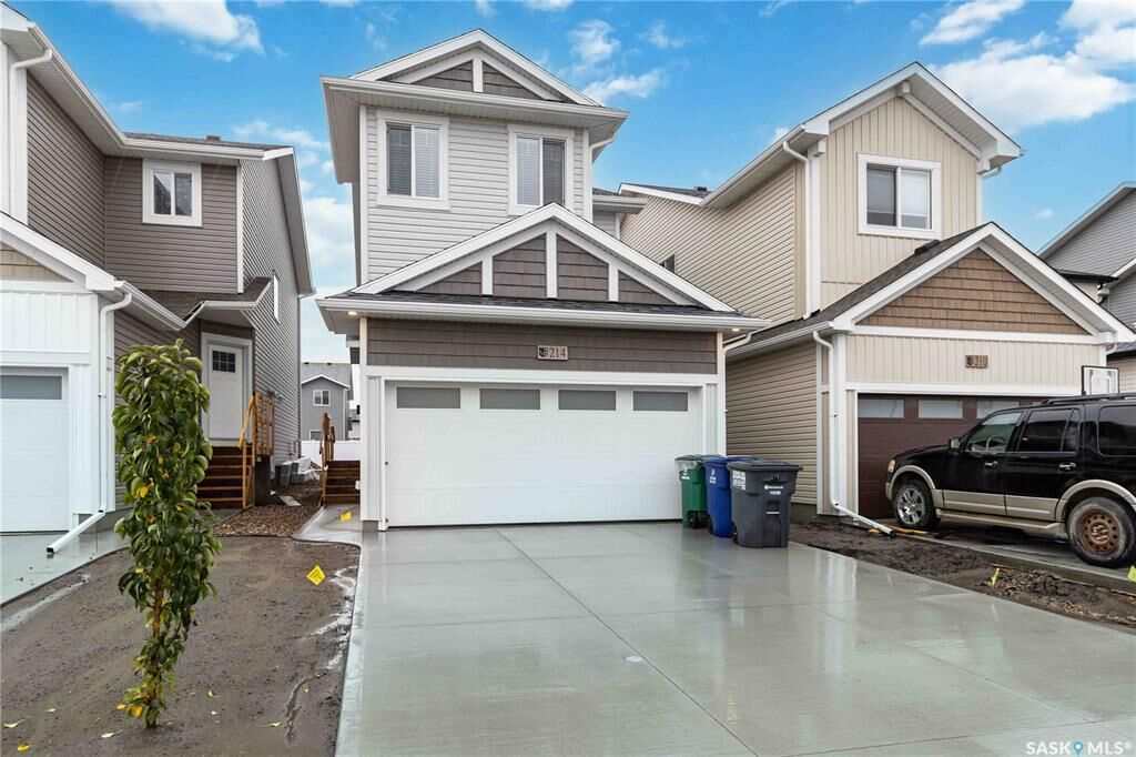 Property Photo:  214 Antonini Court  SK S7L 7P3 