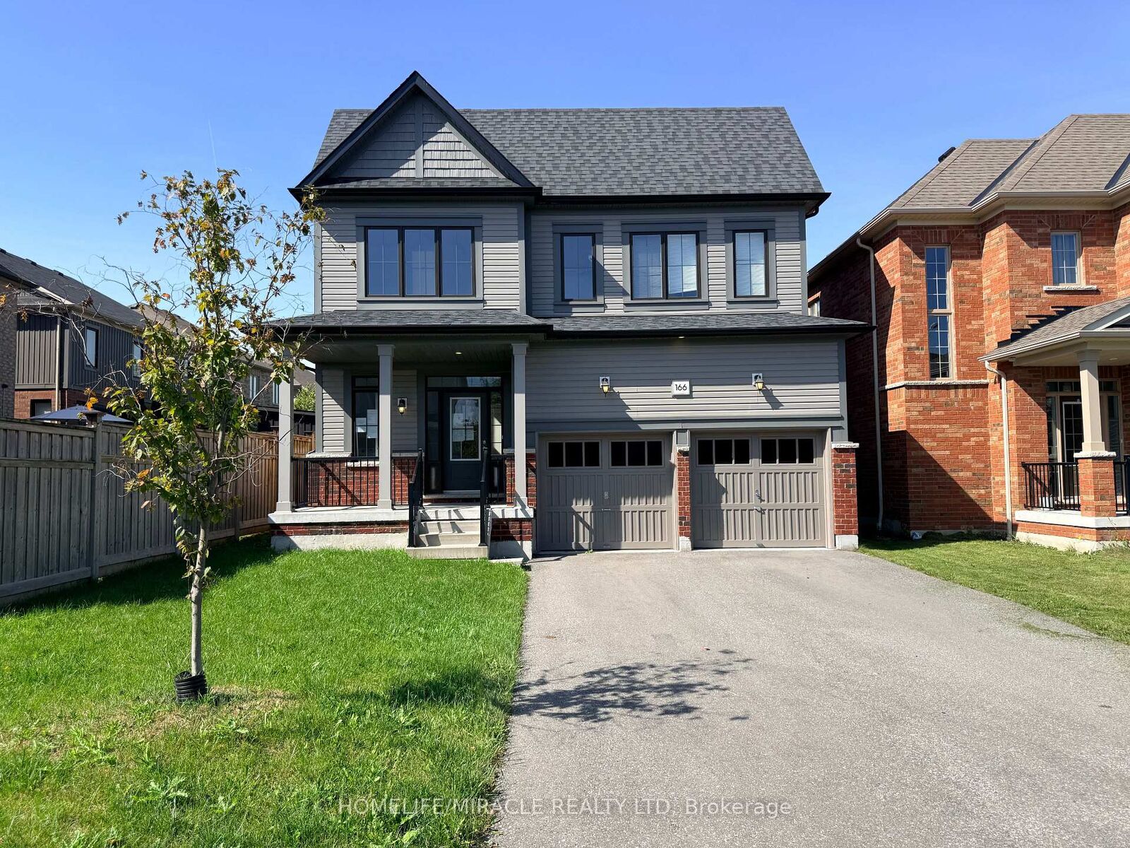 Property Photo:  166 Crombie Street  ON L1C 4A6 