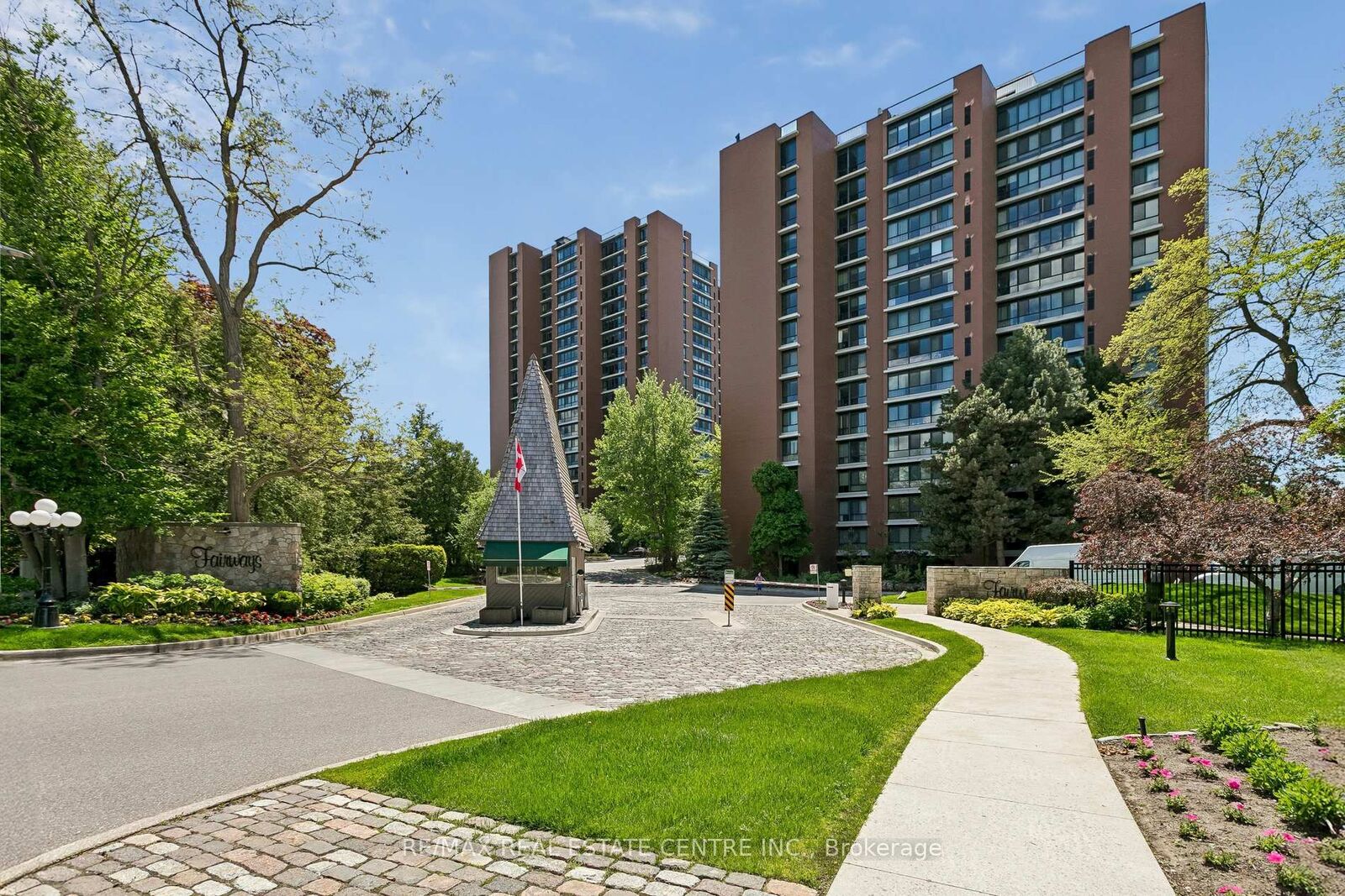 Property Photo:  1400 Dixie Road 609  ON L5E 3E1 