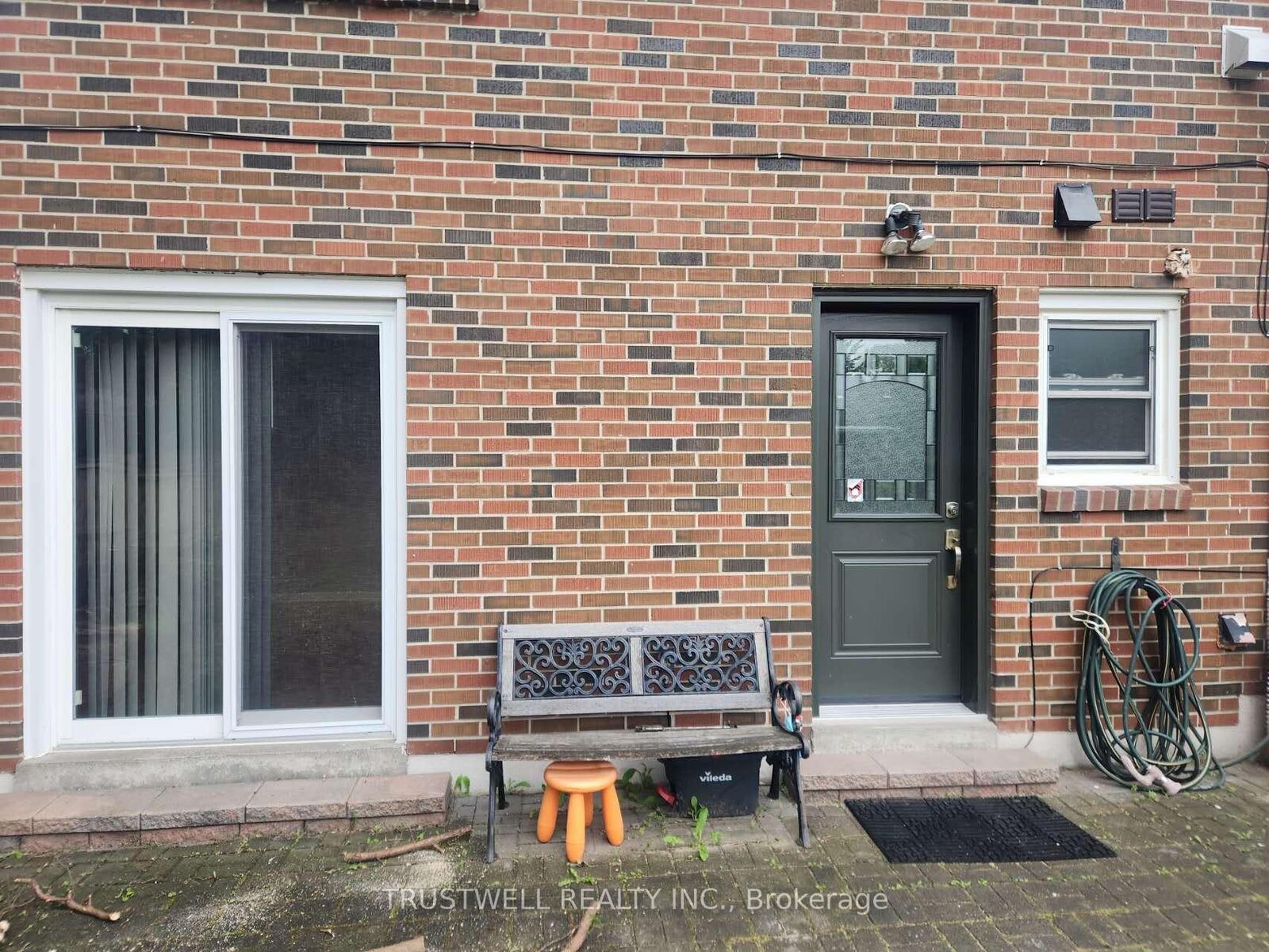 Property Photo: 38 Rosscowan Crescent Main ON M1W 1K7