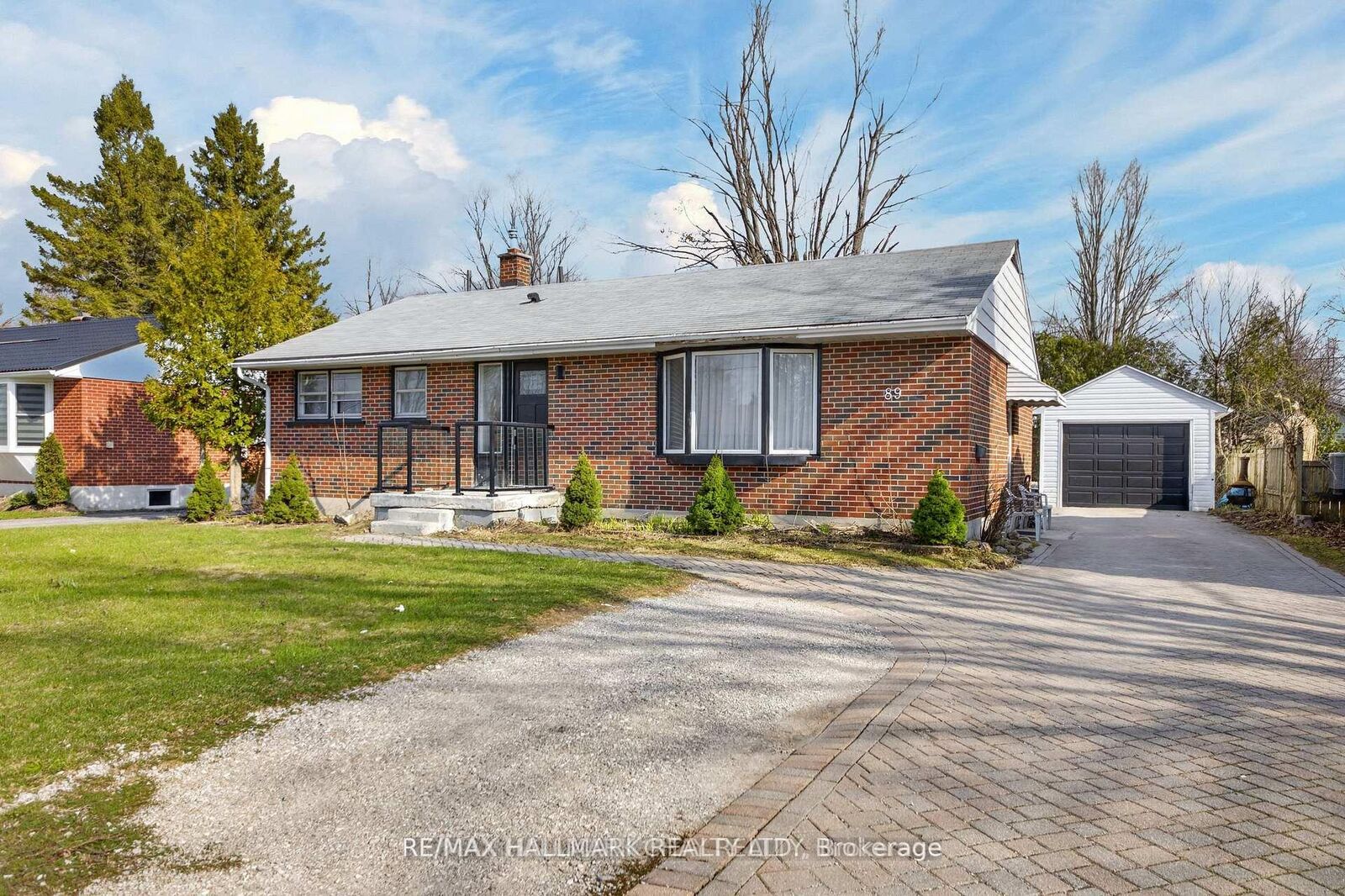 Property Photo:  89 North (Bsmnt) Street W  ON L3V 3S7 