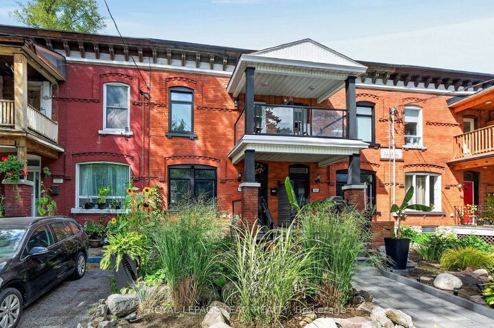 Property Photo:  109 Florence Street  ON K1R 5N1 