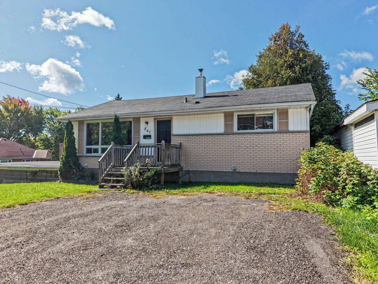 Property Photo: 847 Jane Street ON P1B 3A6