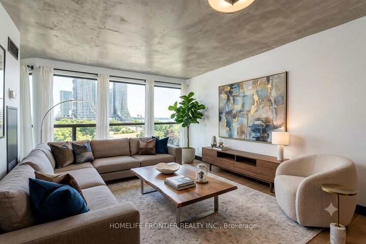 Property Photo:  2261 Lakeshore Boulevard W 611  ON M8V 3X1 