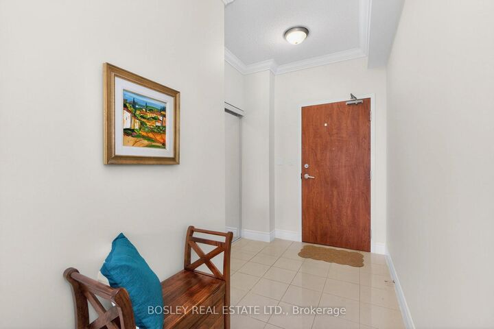 Property Photo:  699 Aberdeen Boulevard 307  ON L4R 5P2 