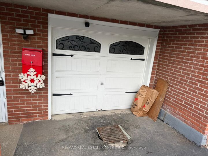 Property Photo:  33 Prouse Drive Bsmt  ON L6V 3A3 