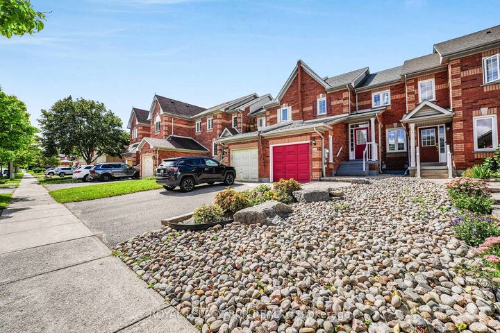 Property Photo: 138 Primeau Drive ON L4G 6Z4