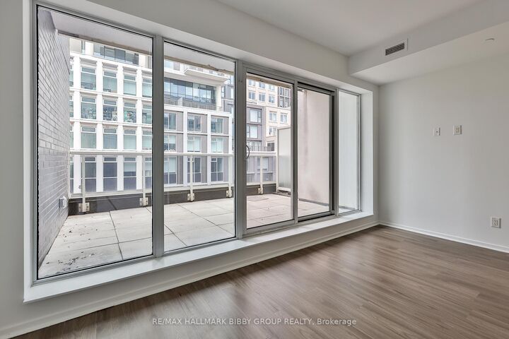 Property Photo:  783 Bathurst Street 422  ON M5S 0A8 