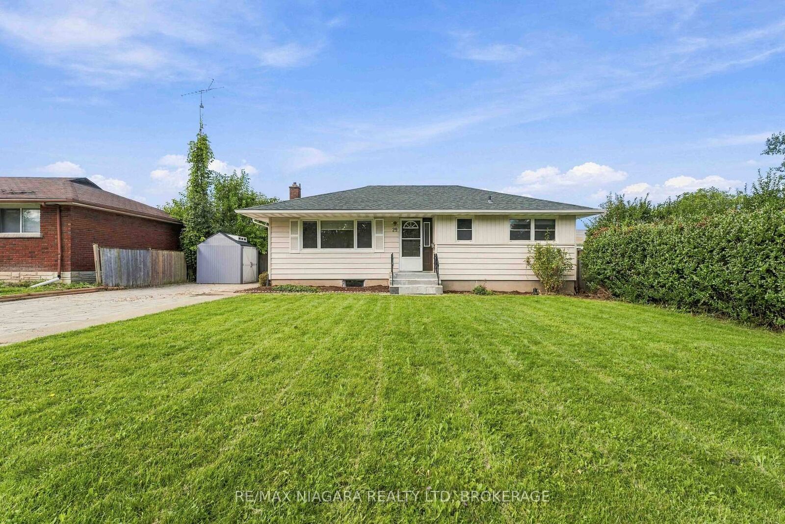 Property Photo:  29 Glengarry Road  ON L2T 2T9 