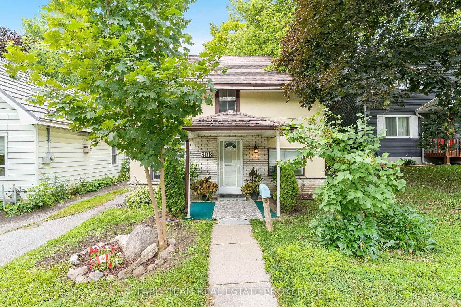 Property Photo:  308 Russell Street  ON L4R 3A2 