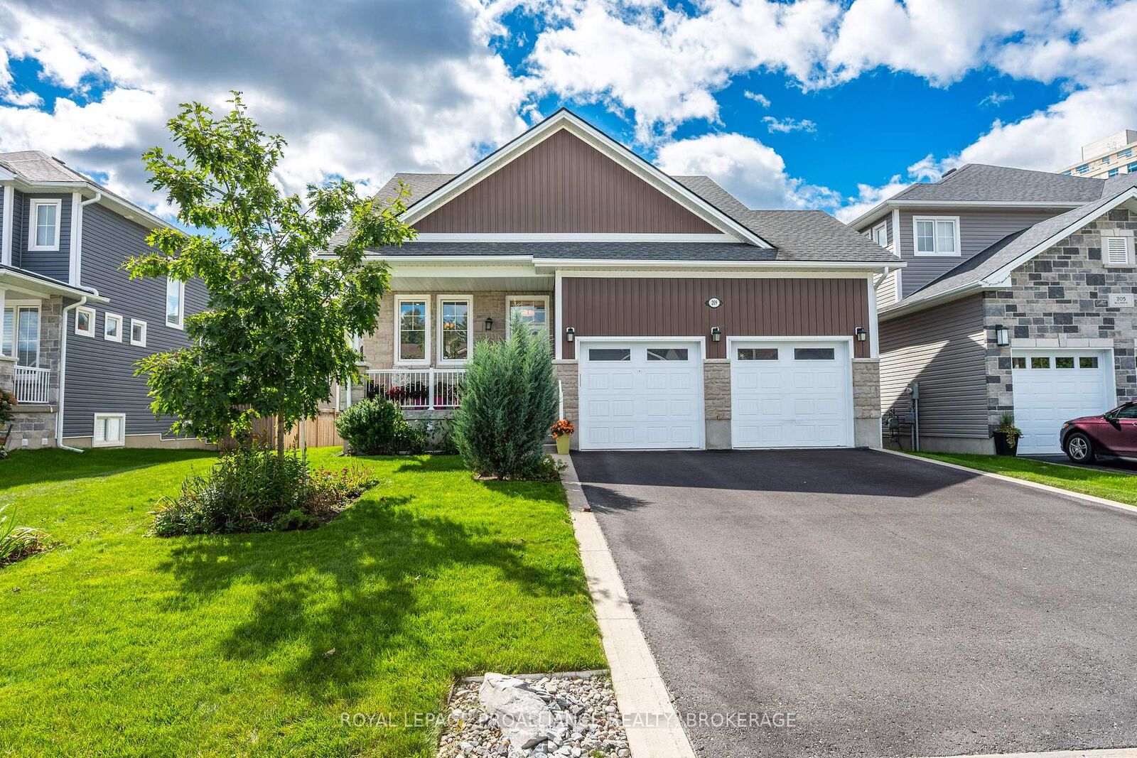 Property Photo:  209 Mill Pond Place  ON K7M 0C9 