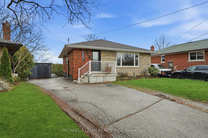 Property Photo:  20 Nelligan Place  ON L8K 4X7 