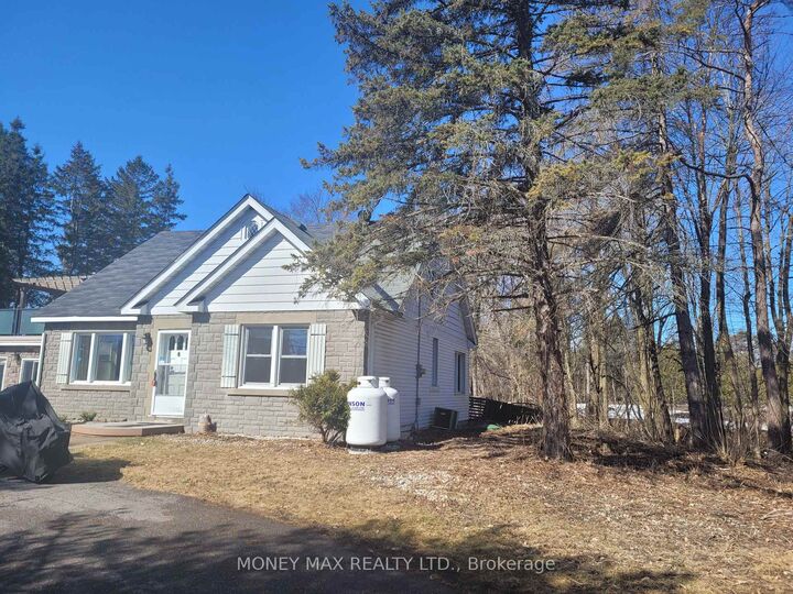Property Photo:  2952 Prince Of Wales Drive B  ON K2E 0B2 