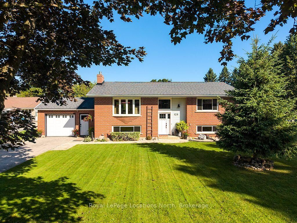 Property Photo: 128 Montgomery Street ON N4L 1C4