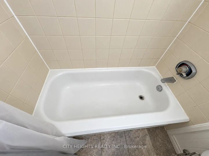 Property Photo:  986 Huron Street 708  ON N5Y 5G3 