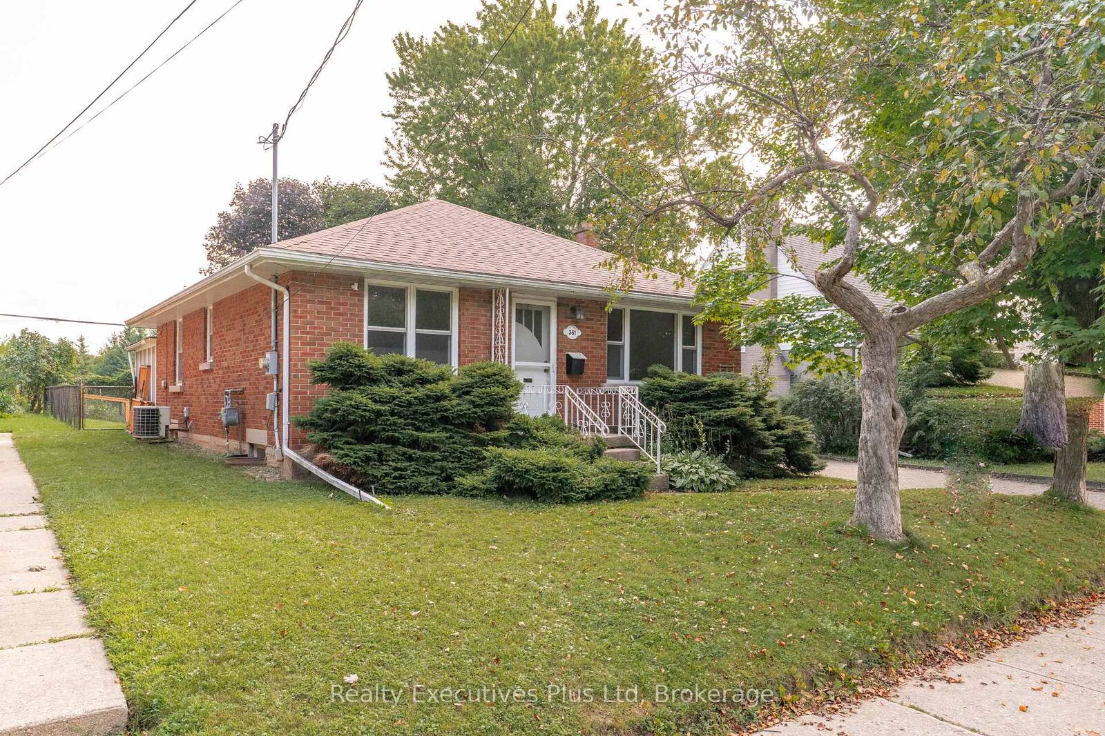 Property Photo: 361 Metcalfe Street ON N1E 4Z5