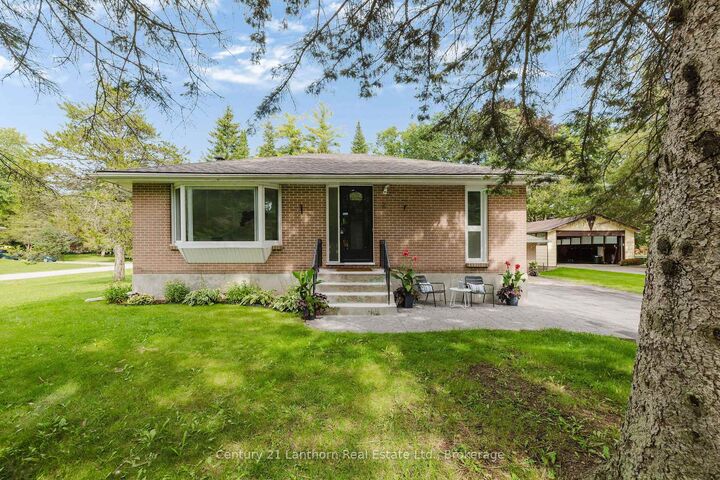 Property Photo:  23 Wood Street  ON K8V 5P6 