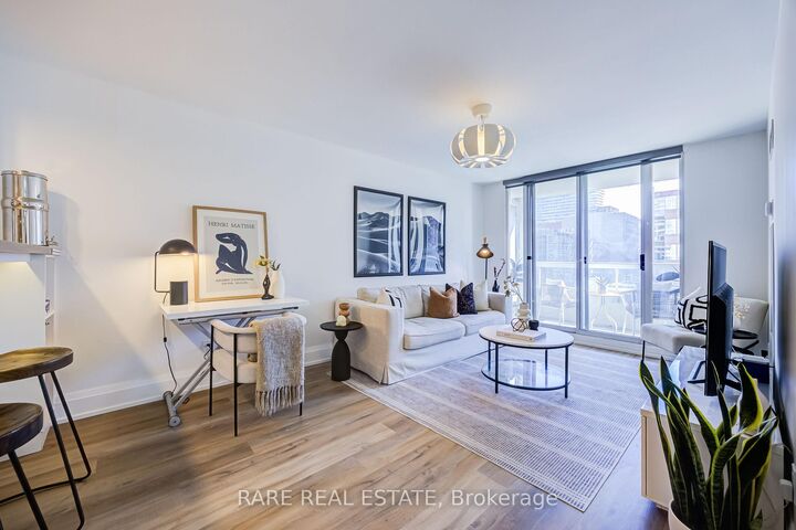 Property Photo:  43 Eglinton Avenue 806  ON M4P 1A5 