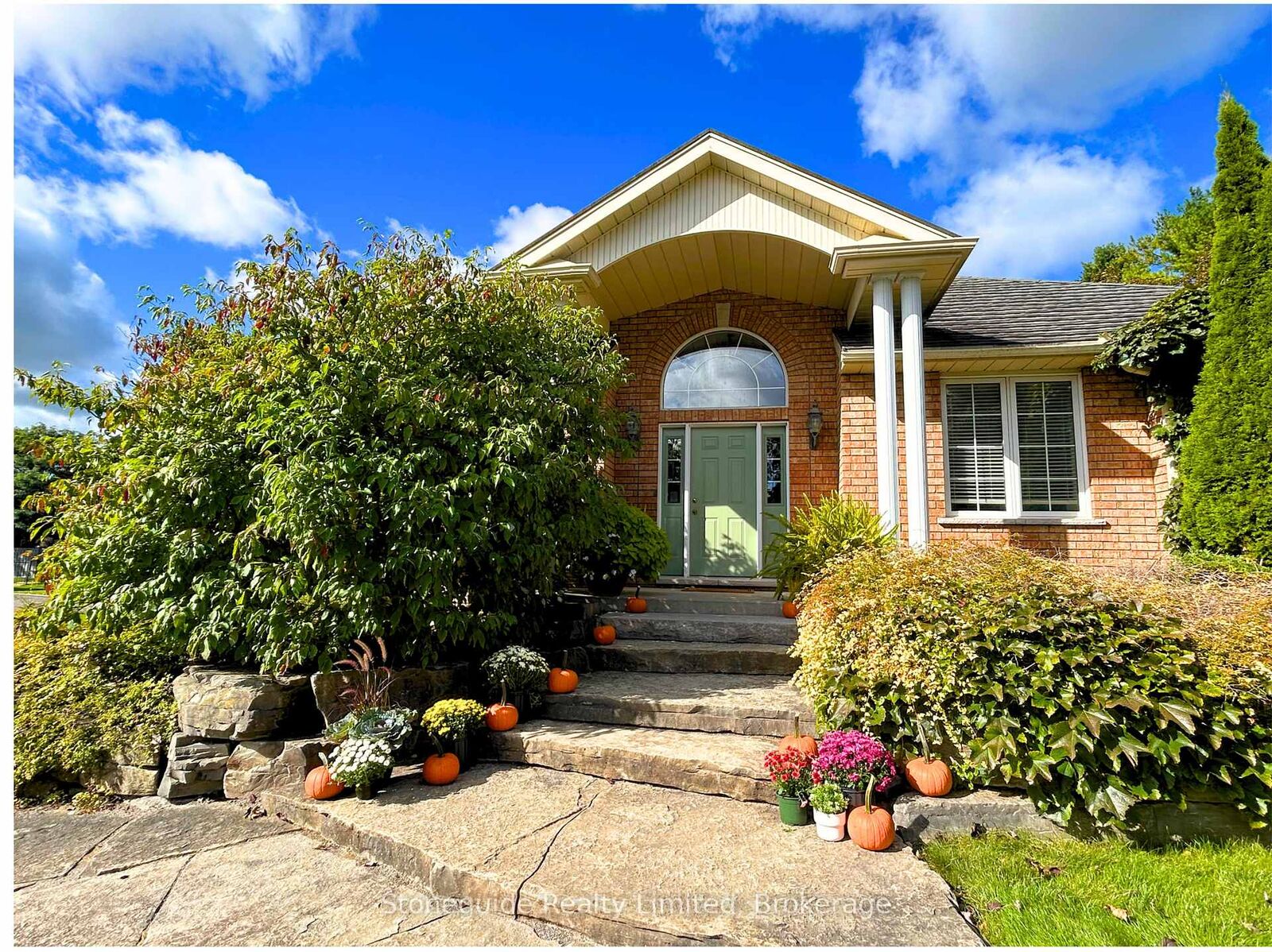 Property Photo:  1580 College Park Drive  ON K9K 2G9 