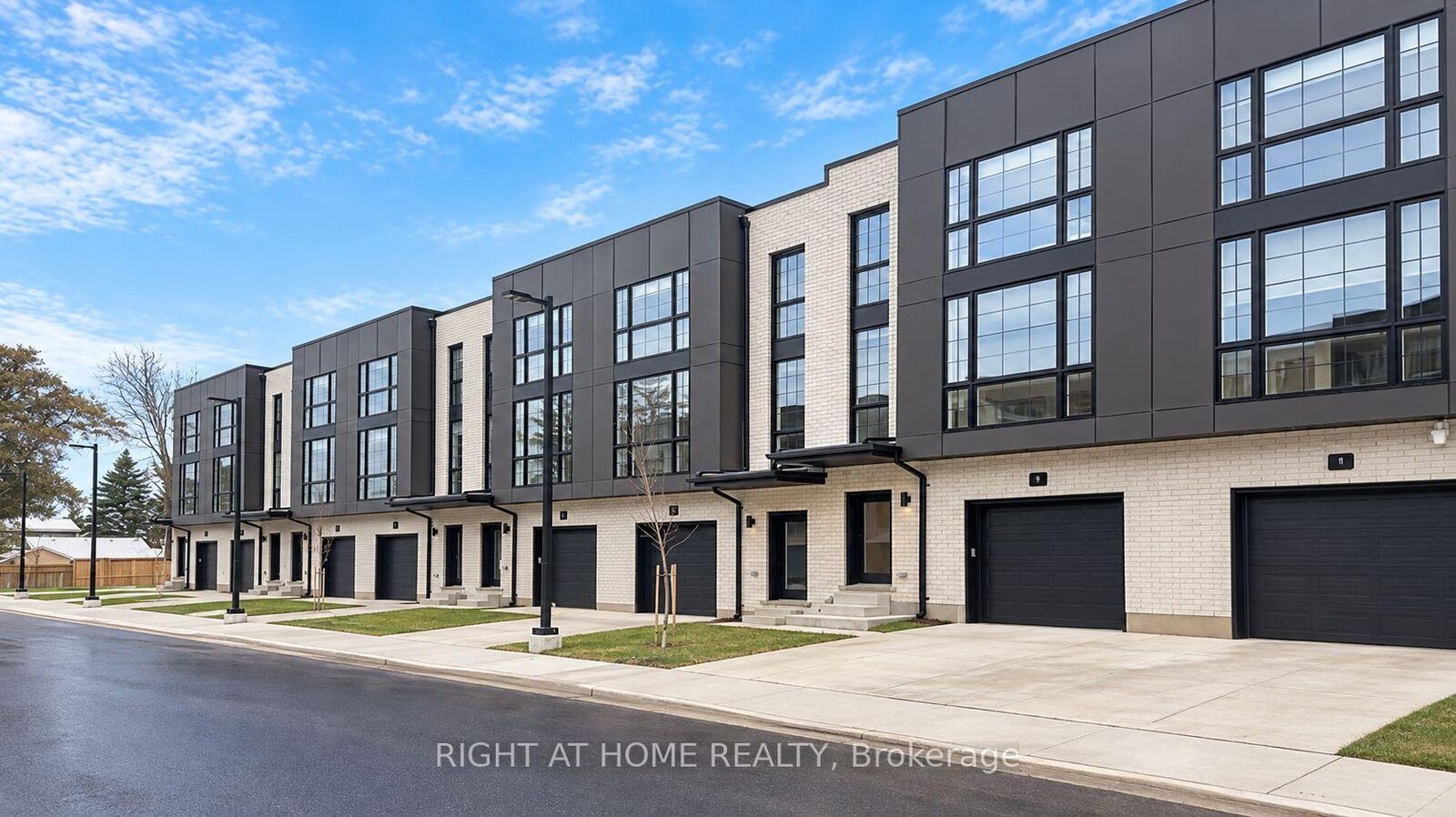 Property Photo:  2500 Main Street 9  ON N6P 1T5 