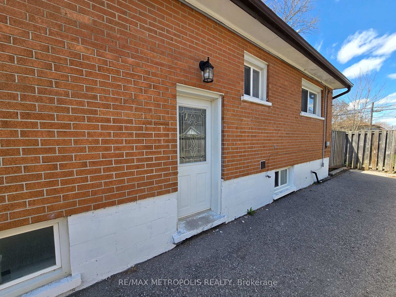 Property Photo:  238 Toronto Avenue Bsmt  ON L1H 3C1 