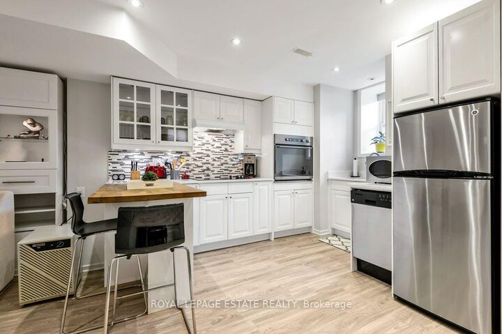 Property Photo:  17 Birdsall Avenue Lower  ON M4R 2B7 