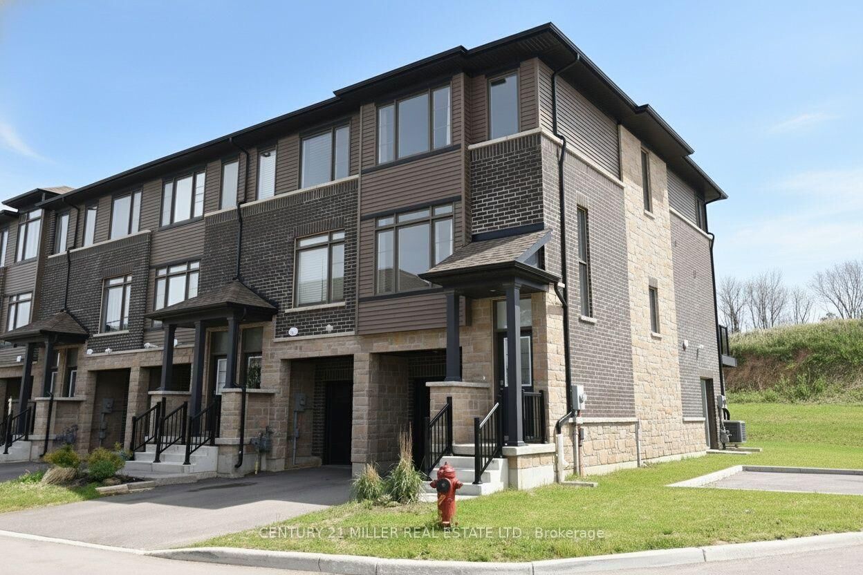Property Photo:  120 Court Drive 62  ON N3L 0N2 