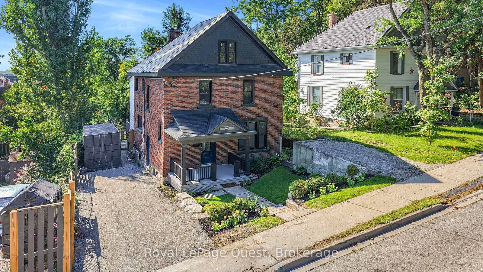 Property Photo:  109 Brant Street E  ON L3V 1Z3 