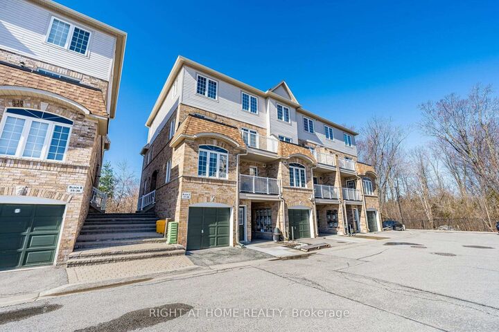 Property Photo:  200 McLevin Avenue 40  ON M1B 6C7 