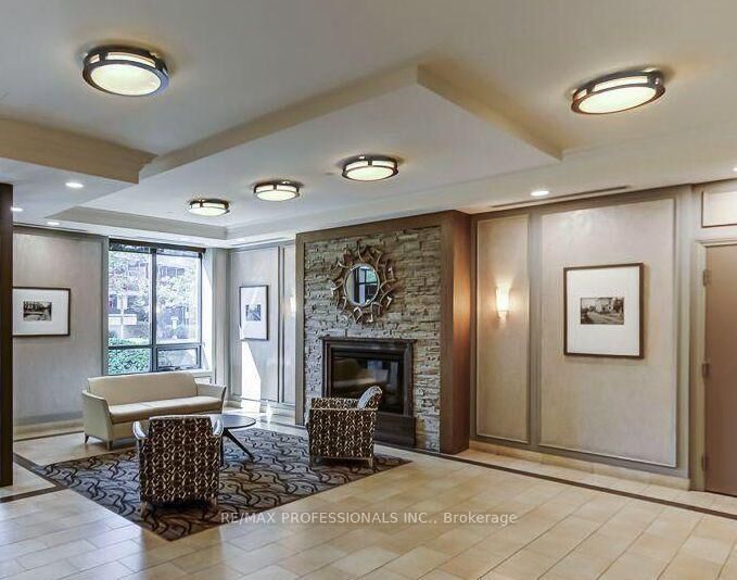 Property Photo:  61 Heintzman Street 1311  ON M6P 5A2 