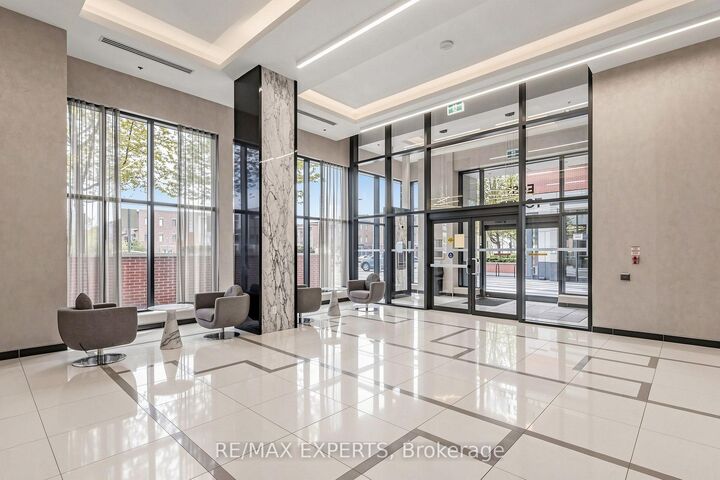 Property Photo:  99 Eagle Rock Way 302  ON L6A 5A7 