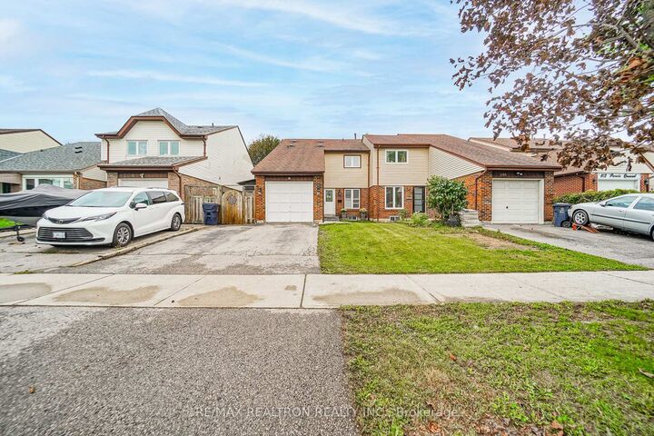 Property Photo:  107 Purvis Crescent  ON M1B 1H8 