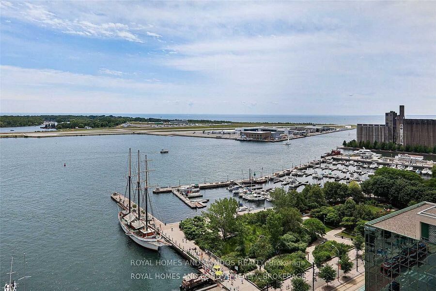 Property Photo:  410 Queens Quay W Lph6  ON M5V 2Z3 