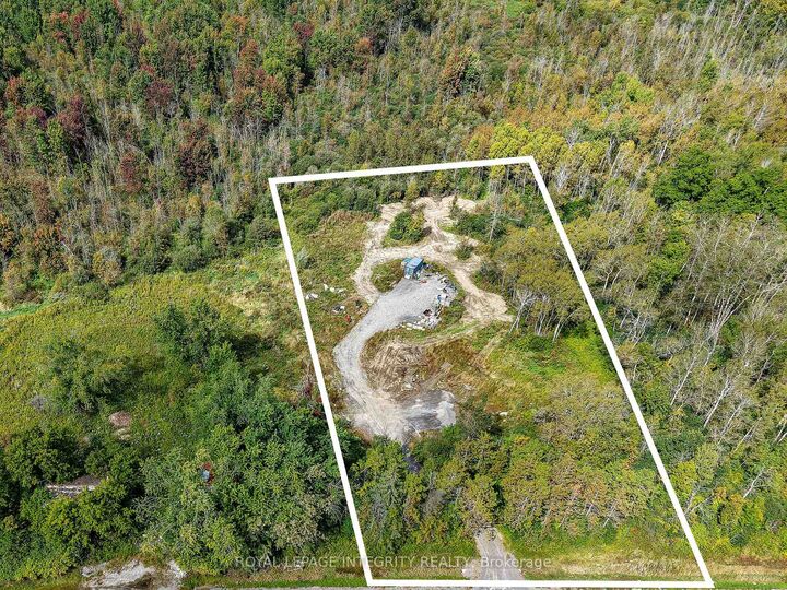 Property Photo: 6841 Snake Island Road ON K4P 1N2