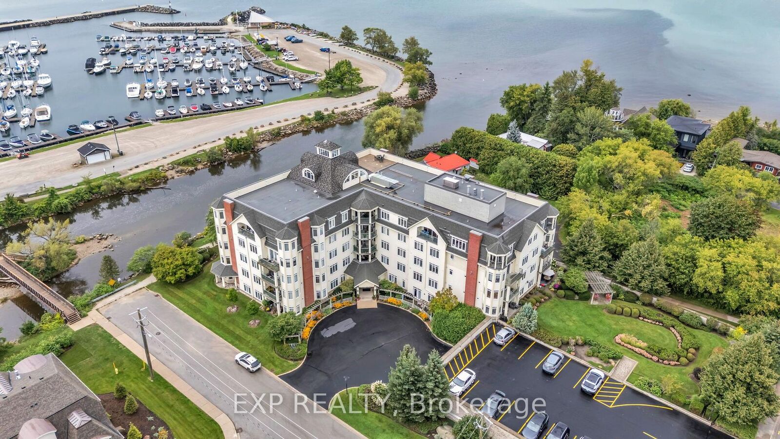 Property Photo:  10 Bay Street E 307  ON N0H 2P0 