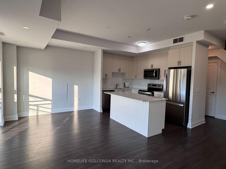 Property Photo:  5309 Highway  7 Street A403  ON L4L 0B4 