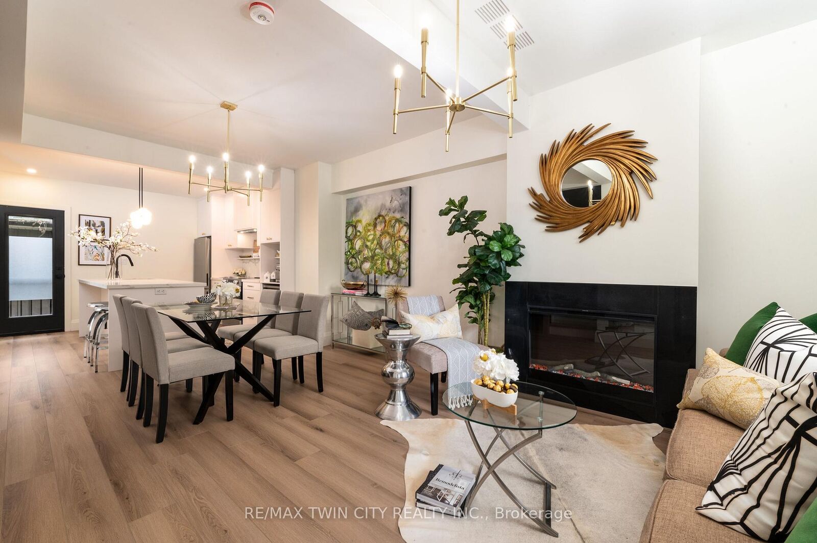Property Photo:  163 Grand River Avenue 2  ON N3T 4X7 
